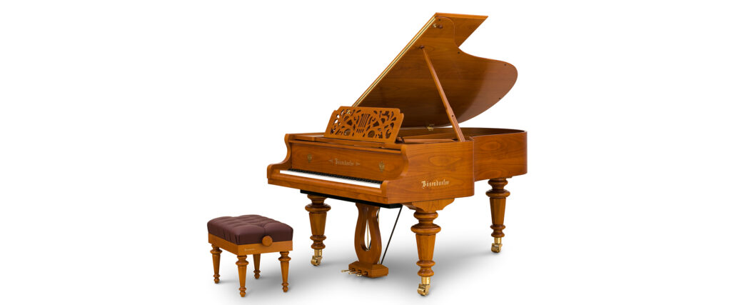Grand-Piano-Strauss-top